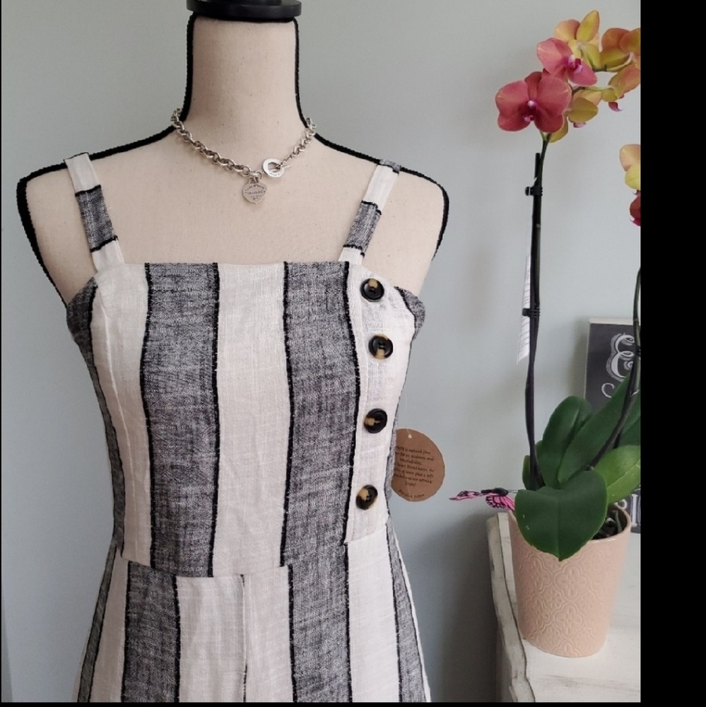 Linen Blend Gray Striped Jumpsuit - Picture 2 of 3